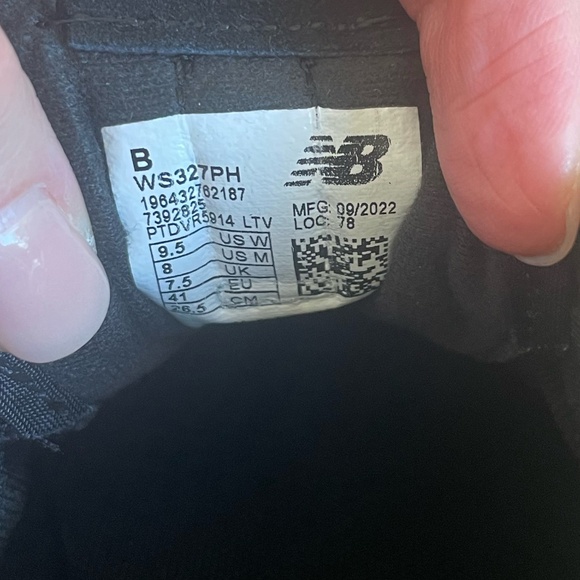 New Balance 327 - Women's 9.5 - Black and Sea Salt - Picture 5 of 8